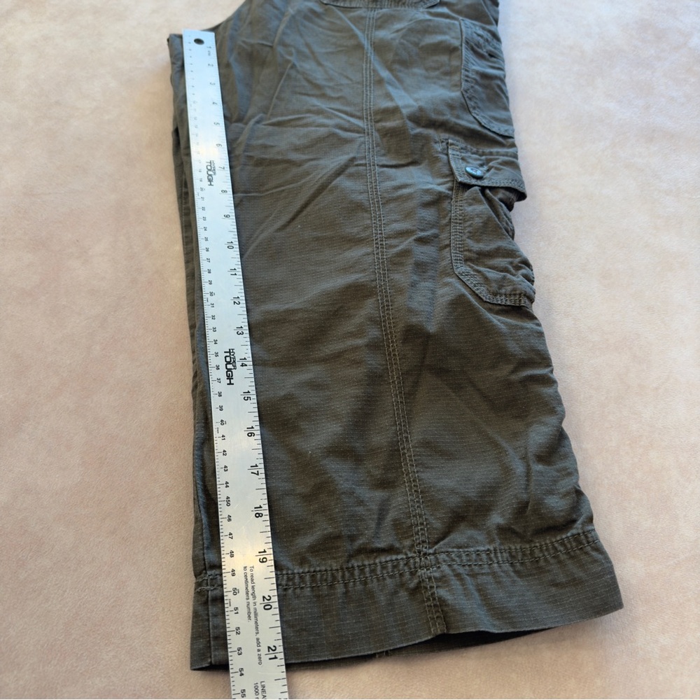 Eddie Bauer Olive Green Cargo Capris - Picture 5 of 8